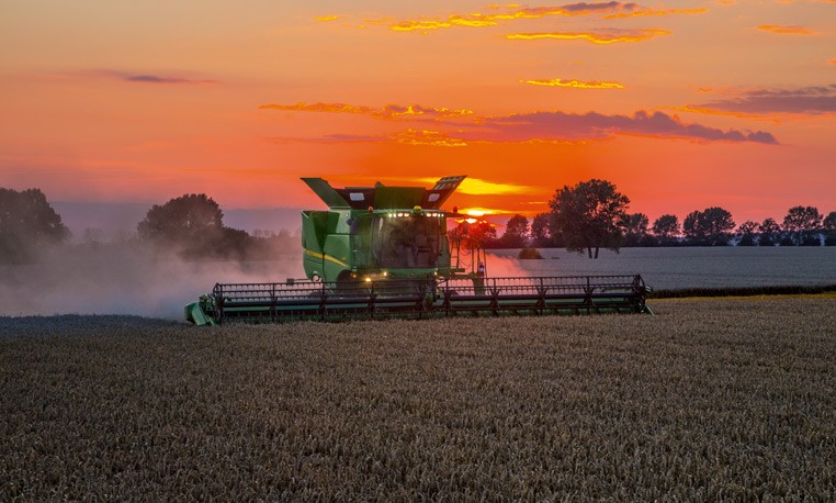 john deere combine harvester