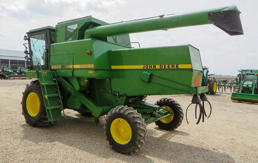 John Deere 6620