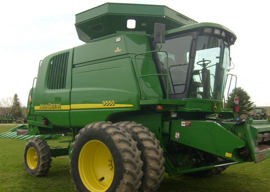 John Deere 9550